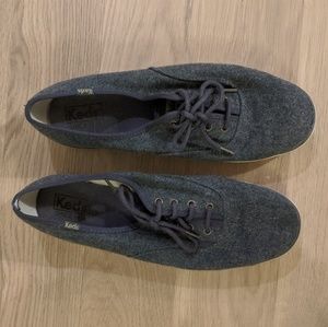 Keds - size 9 - gray felt